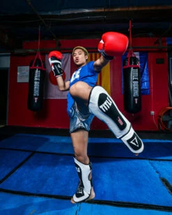 TITLE Boxing Gel Elite Pro Shin & Instep Guards 9 TITLE Boxing Gel Elite Pro Shin & Instep Guards -Nike Sales Shop GEPSIGBKWH 1