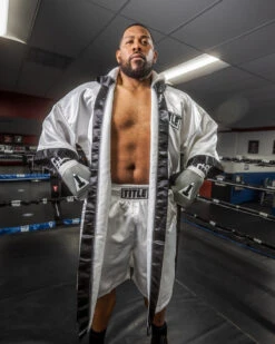 TITLE Boxing Full Length Robe -Nike Sales Shop TSRFLWHBK