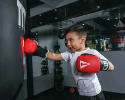 TITLE Boxing Aerovent Youth Gloves -Nike Sales Shop YGLVRD 3