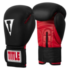 TITLE Classic Fitness Boxing Gloves 23 TITLE Classic Fitness Boxing Gloves -Nike Sales Shop crbg bk rd 02