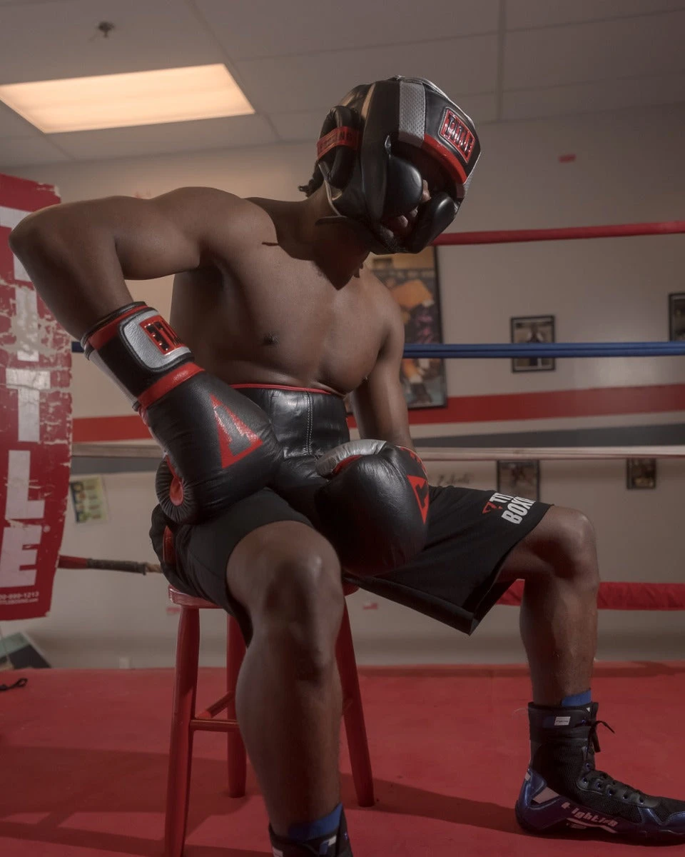 TITLE Boxing Valiant Training Headgear 4 TITLE Boxing Valiant Training Headgear - Image 2